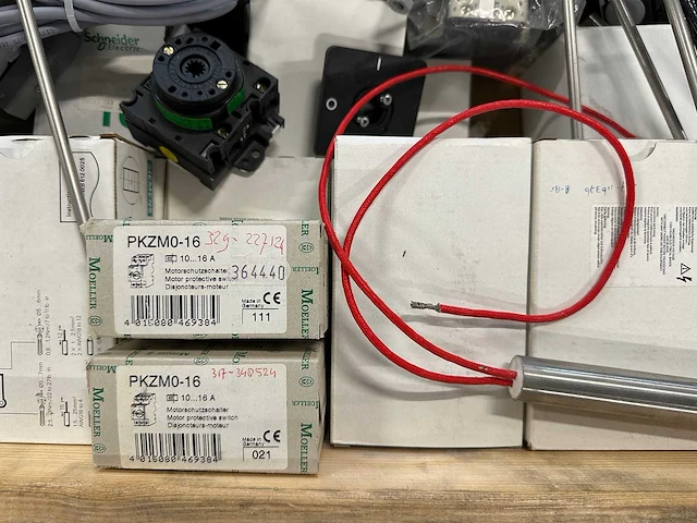 Omron, siemens, yaskawa - partij elektronica & automatiseringscomponenten en besturingsonderdelen - afbeelding 7 van  12