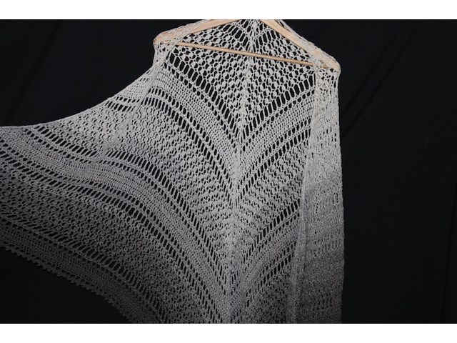 Omslagdoek volwassenen zonder kledinghanger handgemaakt - afbeelding 3 van  3