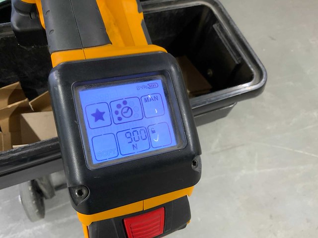 Omsnoeringsapparaat met strapex stb 73 accu sluitmachine - afbeelding 8 van  12