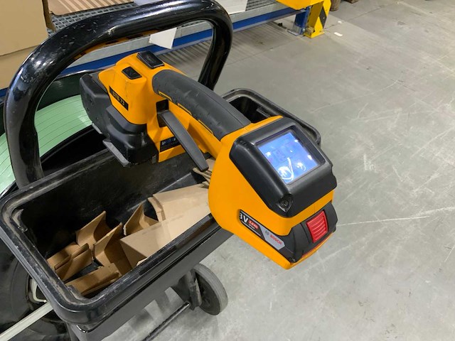 Omsnoeringsapparaat met strapex stb 73 accu sluitmachine - afbeelding 9 van  12