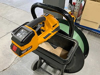 Omsnoeringsapparaat met strapex stb 73 accu sluitmachine - afbeelding 11 van  12