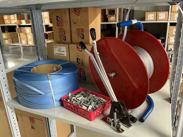 Omsnoeringsband + haspel & toebehoren - afbeelding 1 van  4