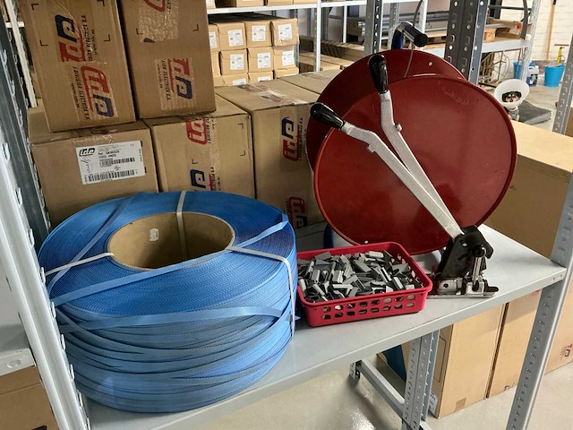 Omsnoeringsband + haspel & toebehoren - afbeelding 2 van  4