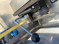 Omsnoeringsmachine - afbeelding 6 van  7