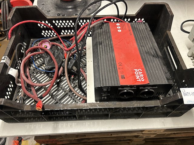 Omvormer 12v 1500w carpoint - afbeelding 1 van  4