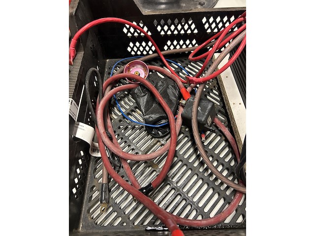 Omvormer 12v 1500w carpoint - afbeelding 2 van  4