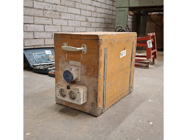 Omvormer 230-42v - afbeelding 1 van  8