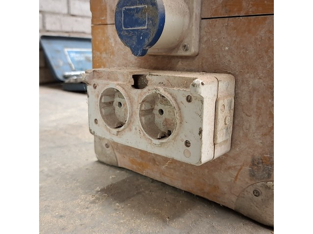 Omvormer 230-42v - afbeelding 3 van  8