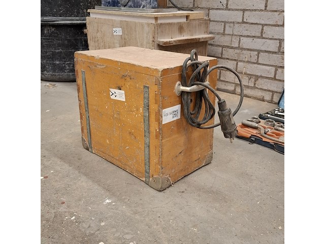 Omvormer 230-42v - afbeelding 7 van  8