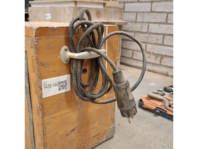 Omvormer 230-42v - afbeelding 8 van  8