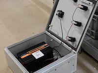 Omvormer edecoa 2000 watt in metalen besturingskast. - afbeelding 2 van  3