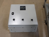 Omvormer edecoa 2000 watt in metalen besturingskast. - afbeelding 3 van  3