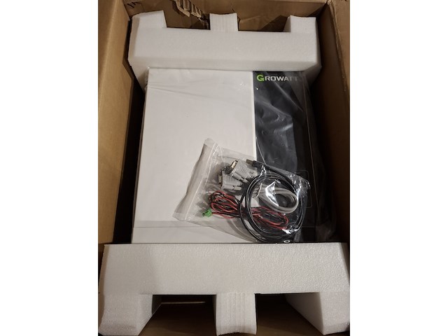 Omvormer growatt, spf 3500 es - afbeelding 1 van  4