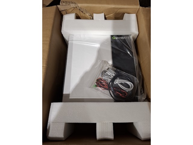 Omvormer growatt, spf 3500 es - afbeelding 1 van  2