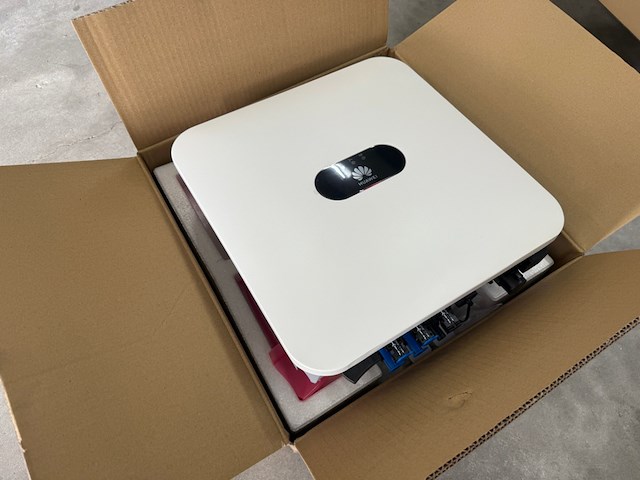Omvormer huawei, sun2000-2ktl-l1 - afbeelding 1 van  5