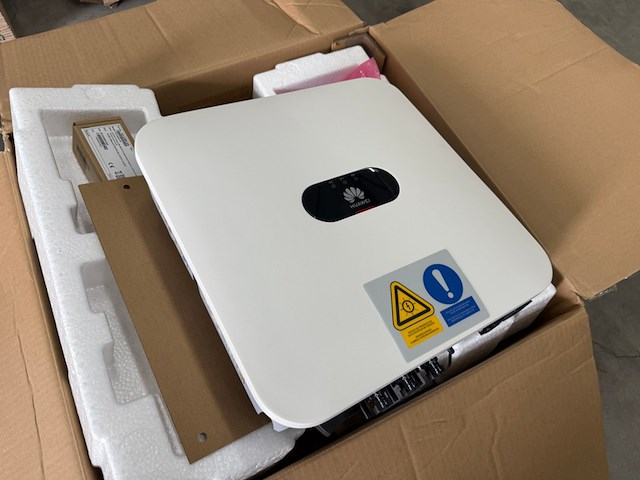 Omvormer huawei, sun2000-6ktl-l1 - afbeelding 1 van  5