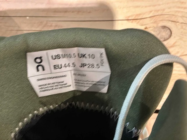 On cloudrock wandelschoenen (3x) - afbeelding 3 van  4