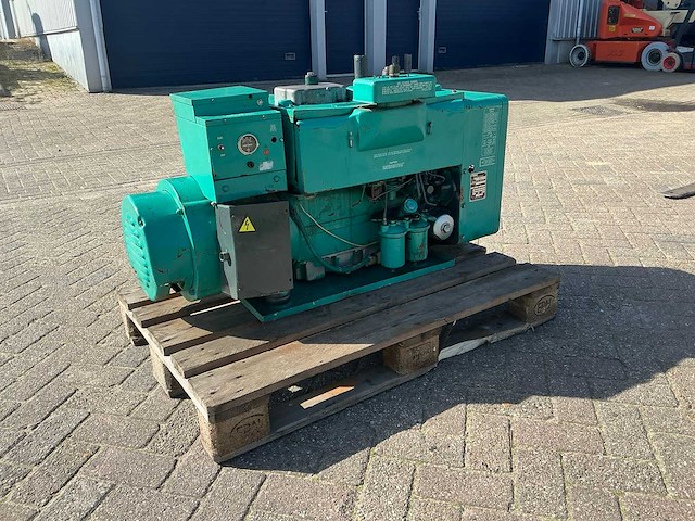 Onan diesel stroomgenerator - afbeelding 1 van  3