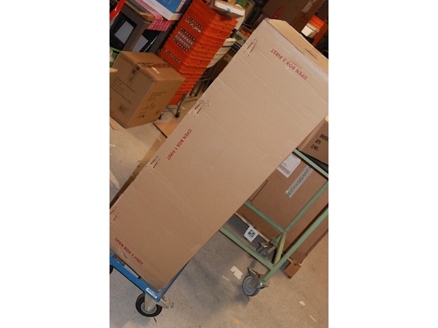 Onbekende doos balsum hill - afbeelding 1 van  5