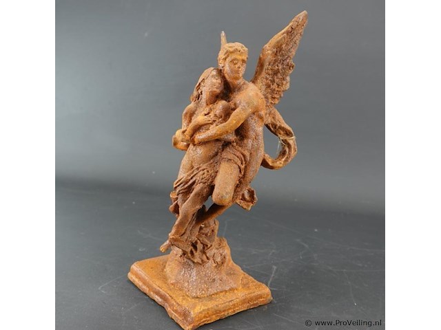 Onbewerkt ijzeren beeld cupido en psyche - afbeelding 2 van  5