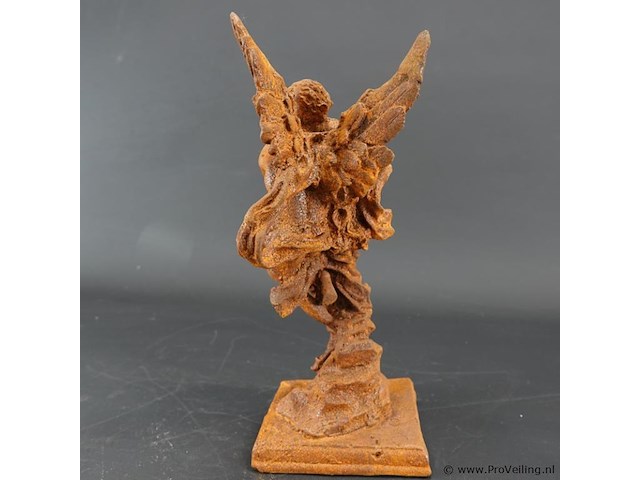 Onbewerkt ijzeren beeld cupido en psyche - afbeelding 4 van  5