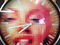 Onde karlsson wandklok met een opvallend pixelart-ontwerp van marilyn monroe op de wijzerplaat - afbeelding 3 van  4