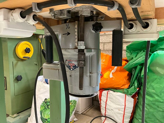 Onder freesmachine - afbeelding 8 van  8