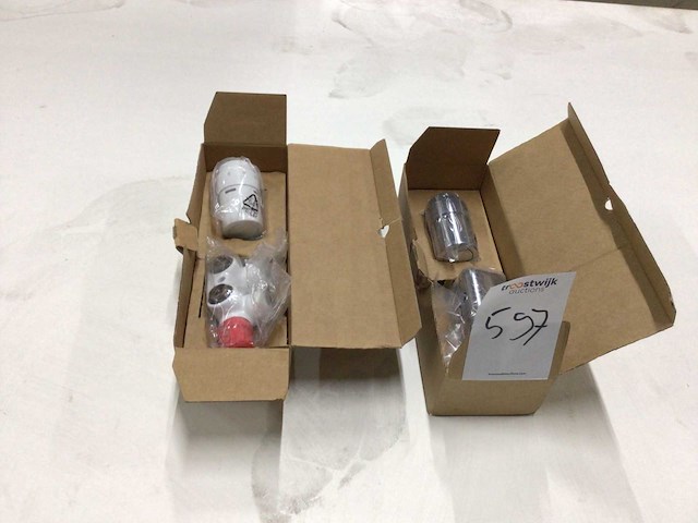 Onderblok design radiator (2x) - afbeelding 1 van  2