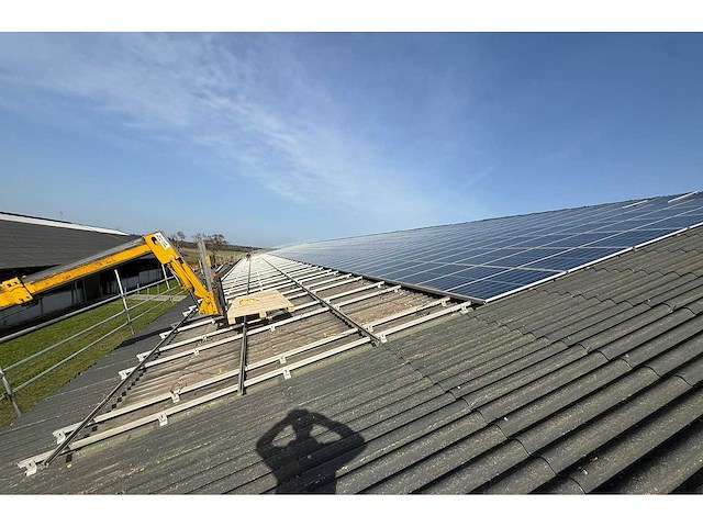 Onderconstructie crossrail t.b.v. 100 panelen - afbeelding 1 van  2