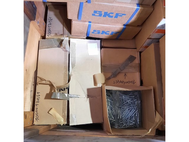 Onderdelen en verlichting, o.a. skf/osram - afbeelding 11 van  11