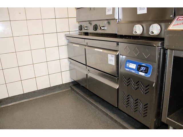 Onderkoeling met vier lades diament afm. 120 x 70 x 64 cm, 240 volt. - afbeelding 1 van  2