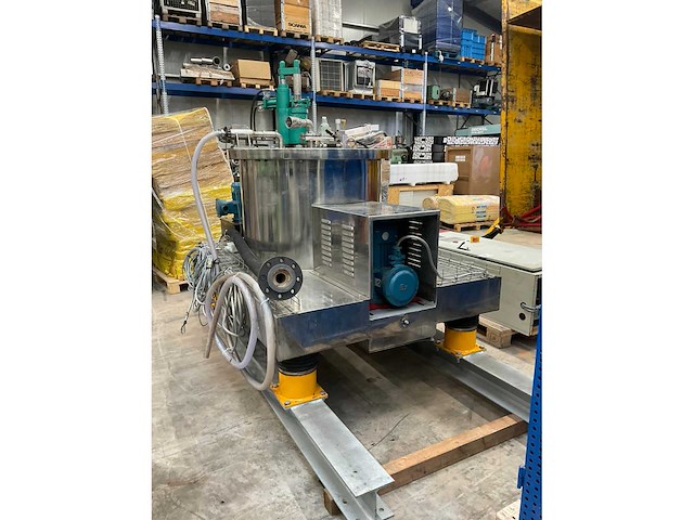 Onderlossende schraap centrifuge - afbeelding 3 van  10