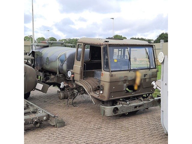 Onderstel t.b.v. vrachtwagen (daf y-4442) - afbeelding 1 van  24