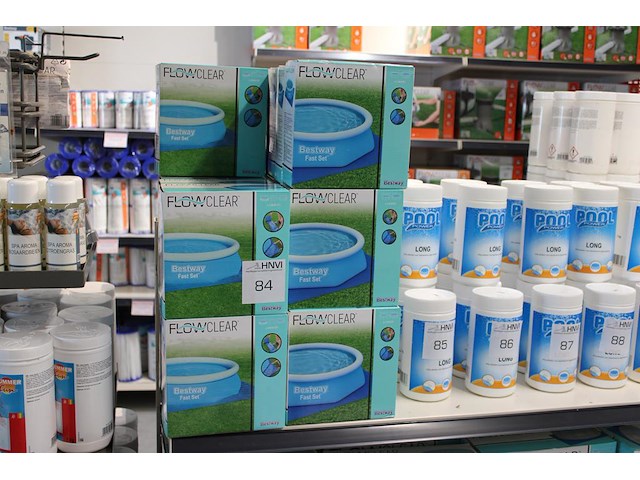 Onderzeil bestway flow clear t.b.v. opzetzwembaden, w.o. doorsnedes, 457, 366, 305, en 244 cm, ruim 35 stuks. - afbeelding 1 van  4