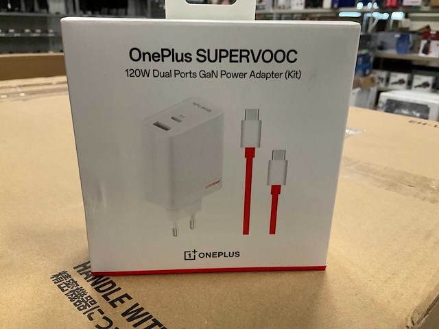 One plus supervooc 120w dual ports gan power adapter (kit) (4x) - afbeelding 1 van  2