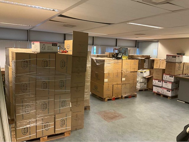 Ongebruikt 16x pallet bos bouwlampen en statieven - afbeelding 1 van  22