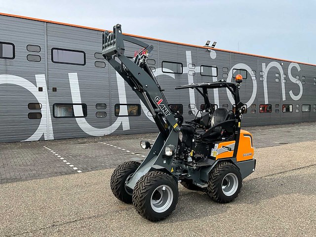 Ongebruikt 2026 giant g2300hd mini wiellader t-11-hdp - afbeelding 12 van  31