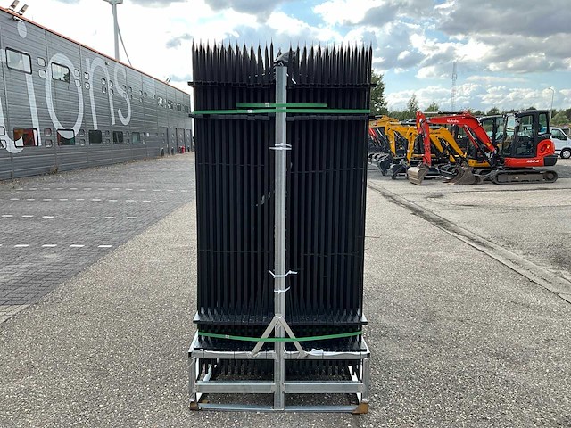 Ongebruikt 74m1 compleet hekwerk 2 meter hoog - afbeelding 12 van  13