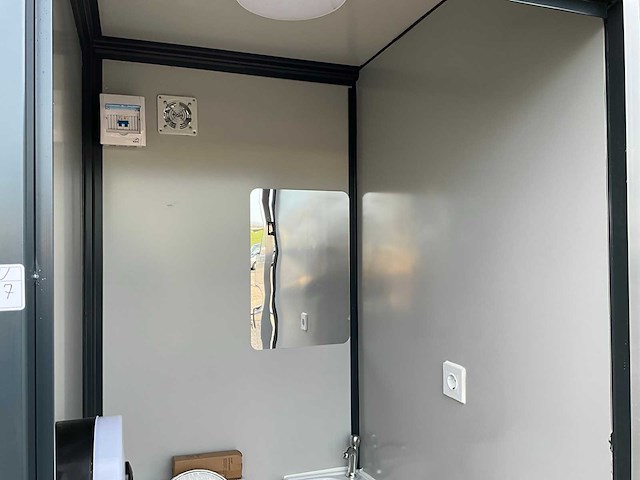 Ongebruikt dubbele toiletunit - afbeelding 13 van  16