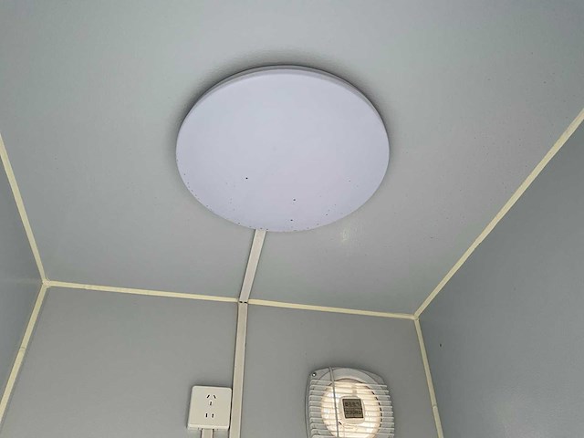 Ongebruikt dubbele toiletunit - afbeelding 2 van  16