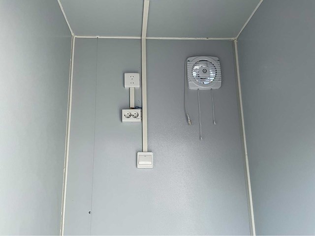 Ongebruikt dubbele toiletunit - afbeelding 2 van  12