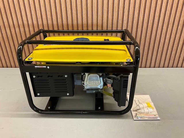 Ongebruikt ilu-mac ug3000r stroomgenerator - afbeelding 3 van  9