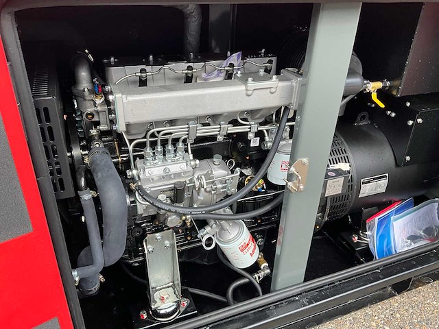 Ongebruikt kawakenki kk25 stroomgenerator 25kva - afbeelding 1 van  2