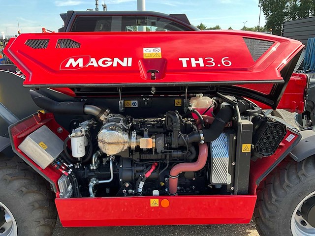 Ongebruikt magni th 3.6 turbo 35 km/h telescopic handlers - afbeelding 26 van  35