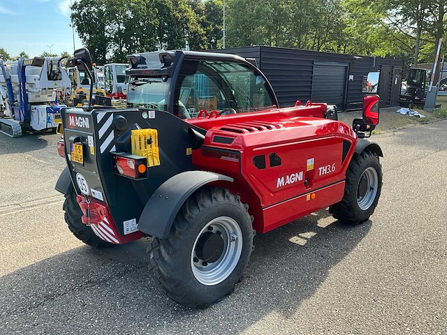 Ongebruikt magni th 3.6 turbo 35 km/h telescopic handlers - afbeelding 32 van  35