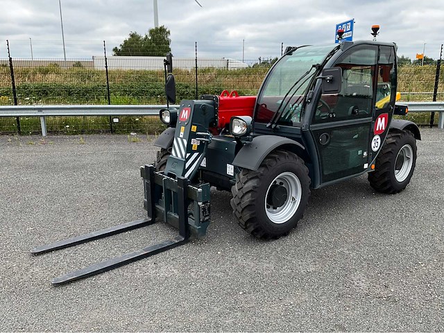 Ongebruikt magni th 3.6 turbo 35 km/h telescopic handlers - afbeelding 23 van  39