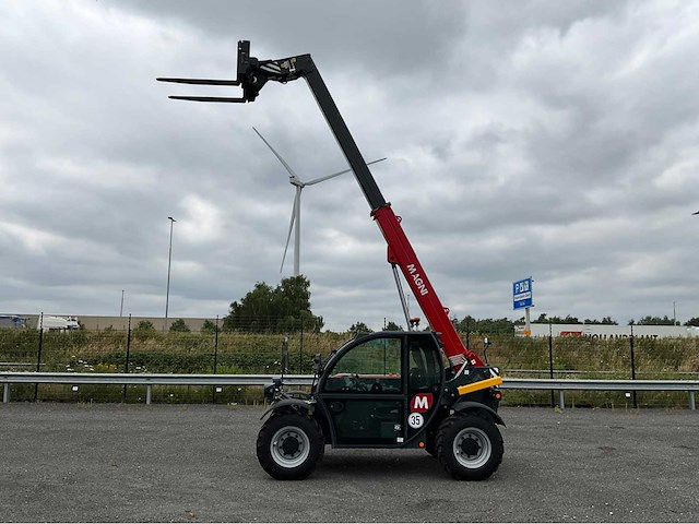 Ongebruikt magni th 3.6 turbo 35 km/h telescopic handlers - afbeelding 35 van  39