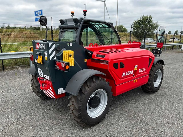 Ongebruikt magni th 3.6 turbo 35 km/h telescopic handlers - afbeelding 38 van  39