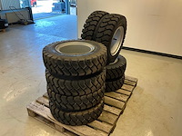 Ongebruikt mitas bandenset wacker neuson ew65 graafmachine - afbeelding 6 van  11