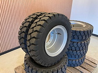 Ongebruikt mitas bandenset wacker neuson ew65 graafmachine - afbeelding 9 van  11